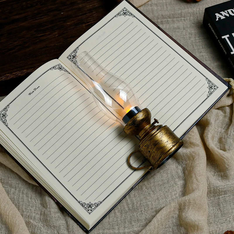 VintageLamp – Vintage LED Kerosene Lamp with Flickering Flame